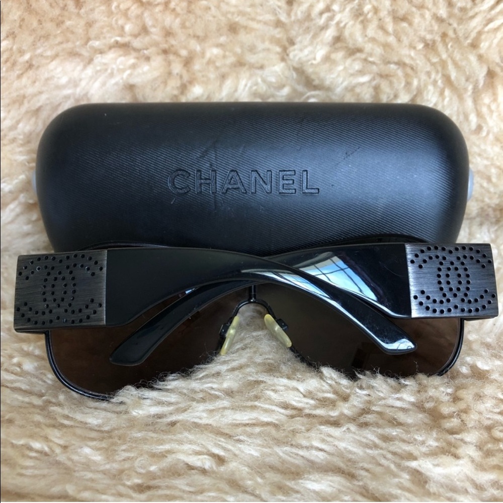 Authentic CHANEL Sunglasses ✨ - Picture 3 of 6